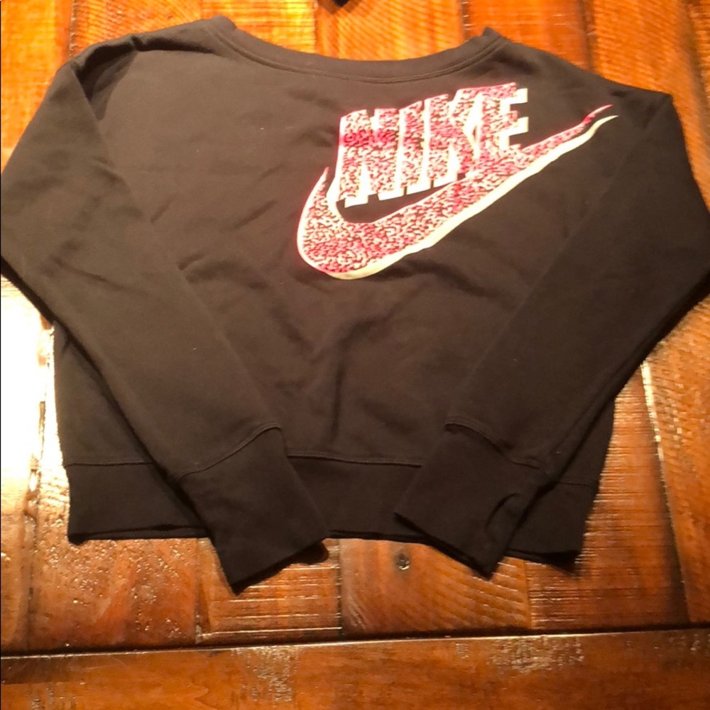 Girl’s Nike sweatshirt
